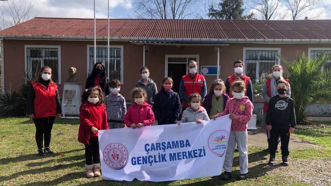 Gençlik ve Spor Bakanlığı Samsun Çarşamba Gençlik Merkezi Gönüllüleri okulumuz Kumköy İlkokulu'na konuk olmuşlardır.